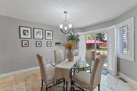 22 Strangway Crt, Brampton, ON L6Z 4L4