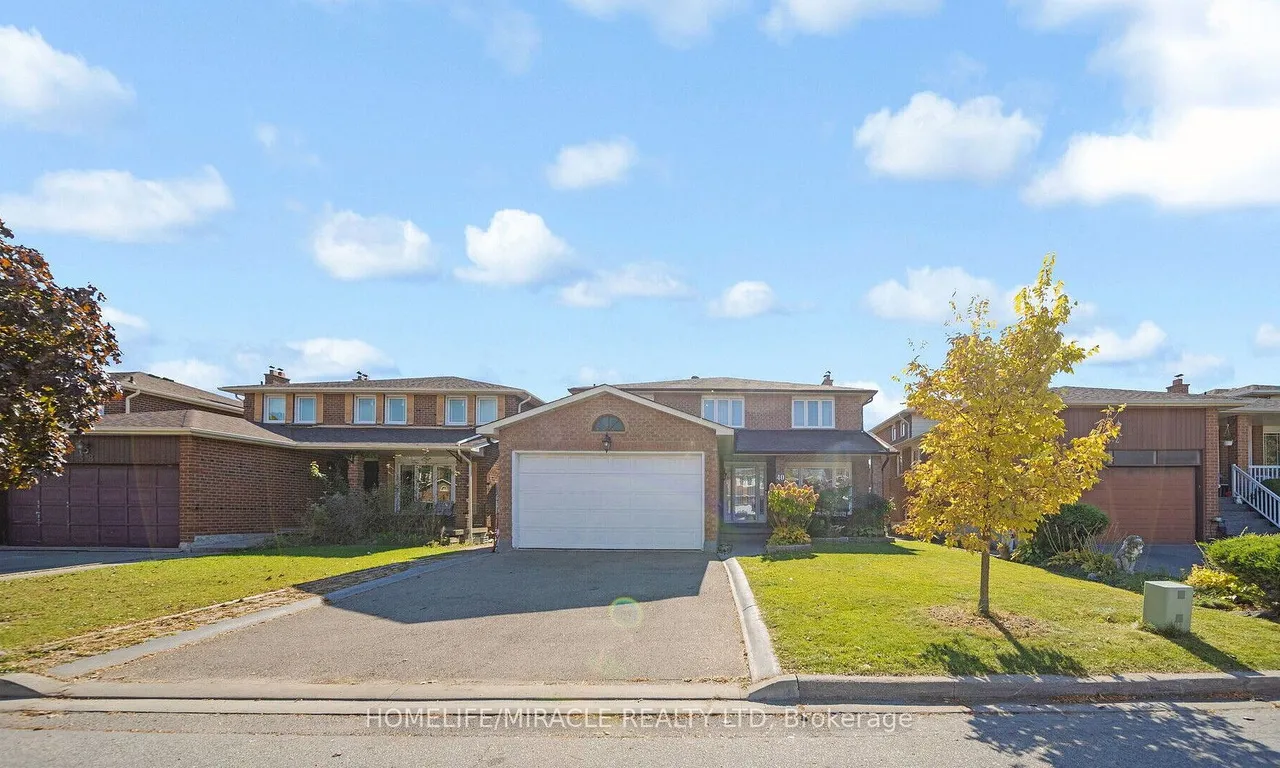 40 Minglehaze Dr, Toronto, ON M9V 4W8