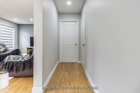 112 Brisdale Dr, Brampton, ON L7A 2H2