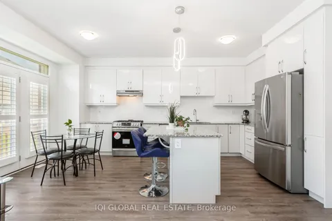 1736 Thames Circ, Milton, ON L9E 1Y5