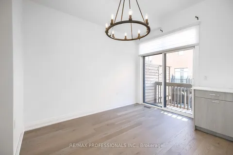 1663 Vellore Cres, Mississauga, ON L5G 0C3