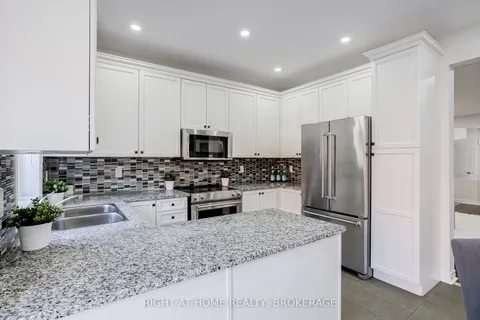 676 Mockridge Terr, Milton, ON L9T 7V1