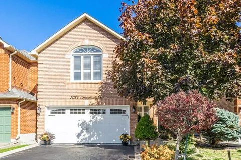 7085 Spyglass Cres, Mississauga, ON L5N 7H2