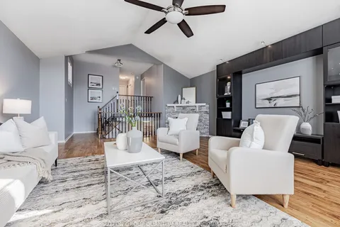 7085 Spyglass Cres, Mississauga, ON L5N 7H2