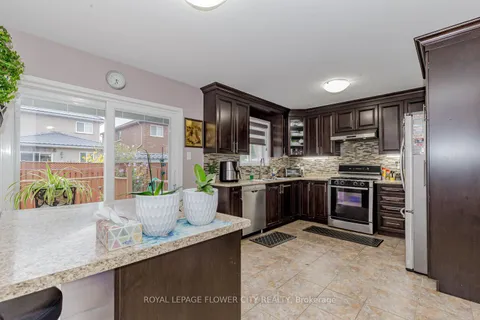 60 Legend Lane, Brampton, ON L6X 5B6