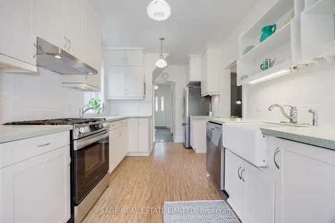 631 Indian Rd, Toronto, ON M6P 2C7