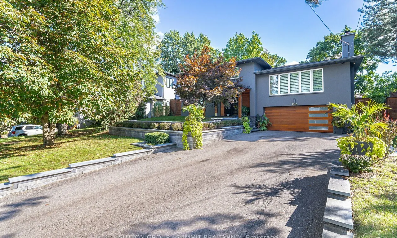 3210 FLANAGAN Cres, Mississauga, ON L5C 2M5