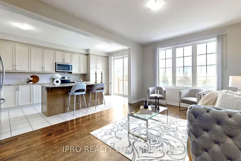 1391 Chretien St, Milton, ON L9E 1G7