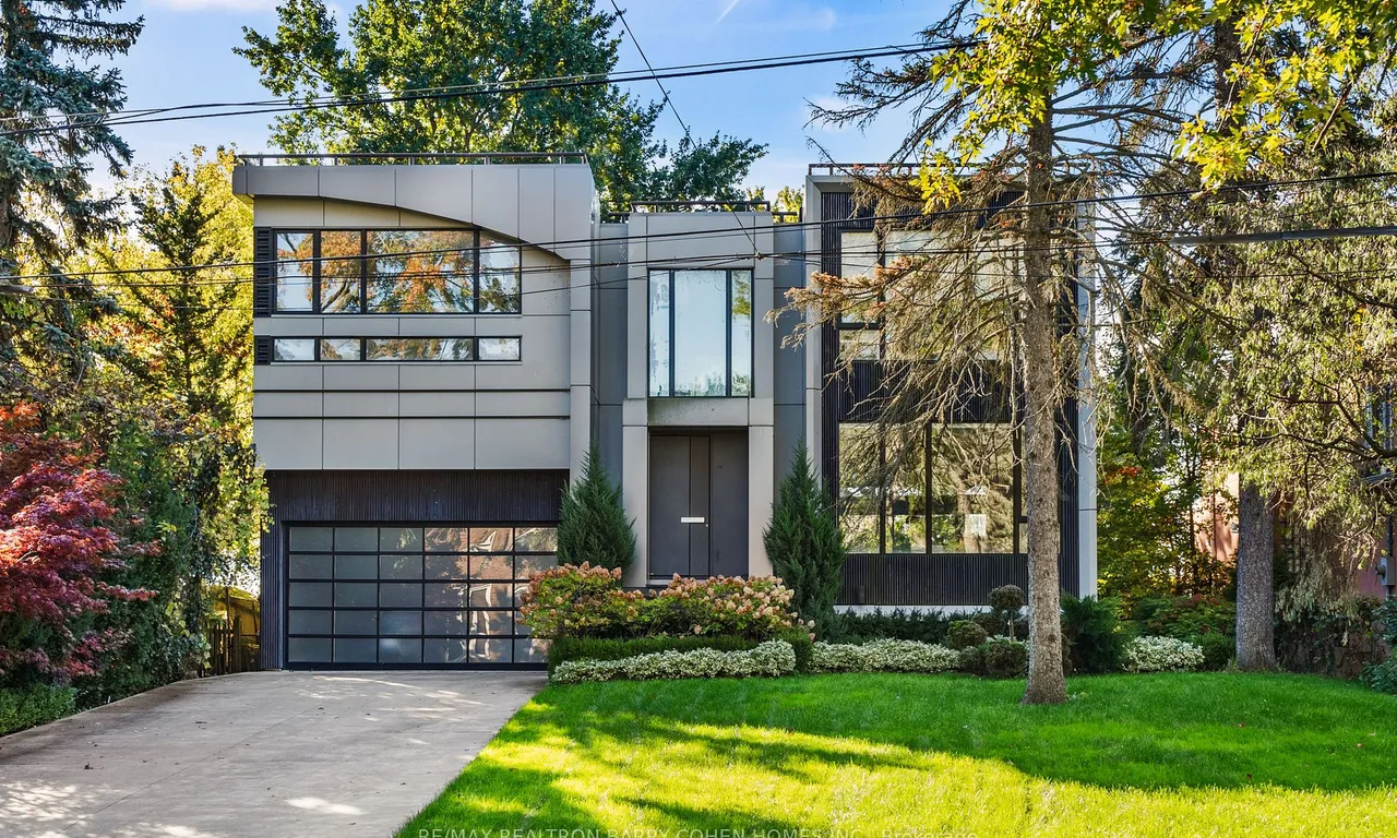 67 Lake Promenade, Toronto, ON M8W 1A2