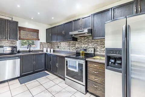 82 Festoon Pl, Brampton, ON L6T 4R5