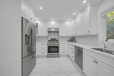 1359 Saddler Circ, Oakville, ON L6M 2X6