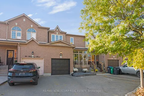 74 Waterbury St, Caledon, ON L7E 1X5