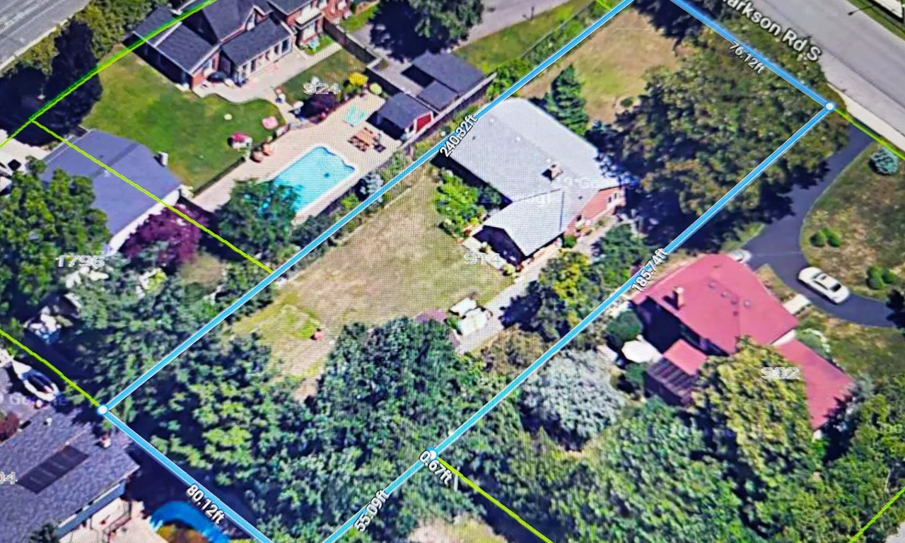 914 Clarkson Rd, Mississauga, ON L5J 2V3