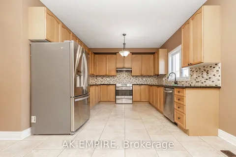 67 Saint Hubert Dr, Brampton, ON L6P 1Y5