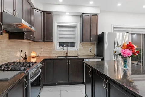 44 Yarmouth St, Brampton, ON L7A 4X4