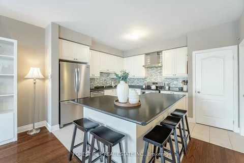 10 Birchfield Cres, Caledon, ON L7C 3P6