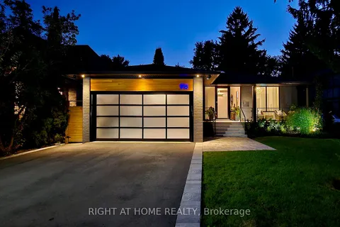 914 Hampton Cres, Mississauga, ON L5G 4G3