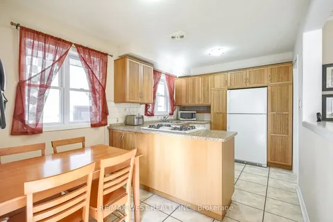 330 Rathburn Rd, Toronto, ON M9B 2M1