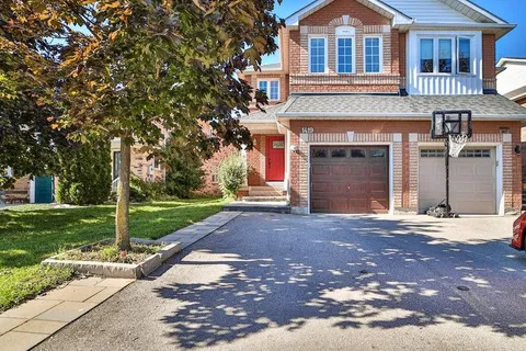 1419 Inuit Tr, Mississauga, ON L5N 7R9