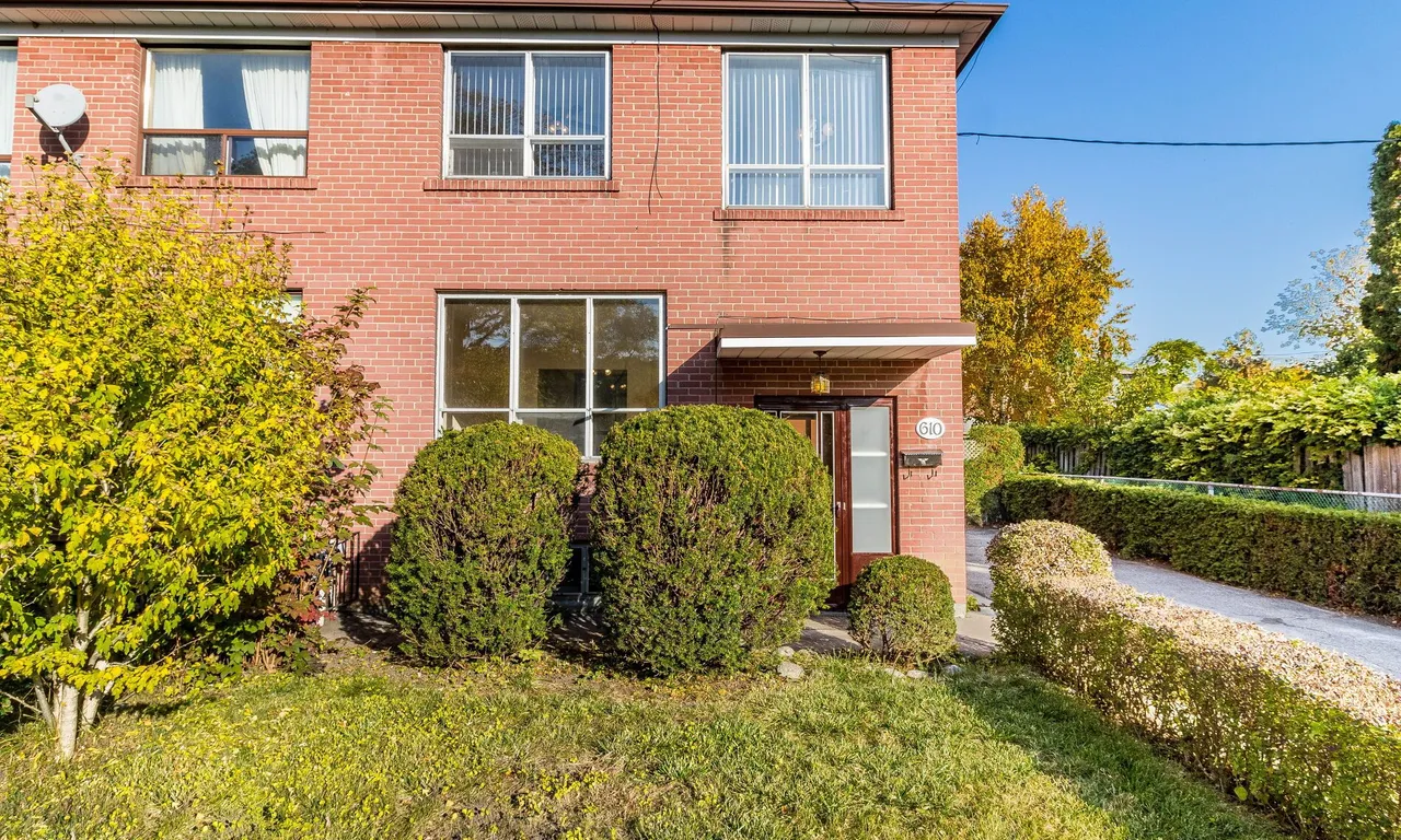 610 Alliance Ave, Toronto, ON M6N 2J5