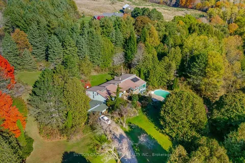 18285 The Gore Rd, Caledon, ON L7E 0X8