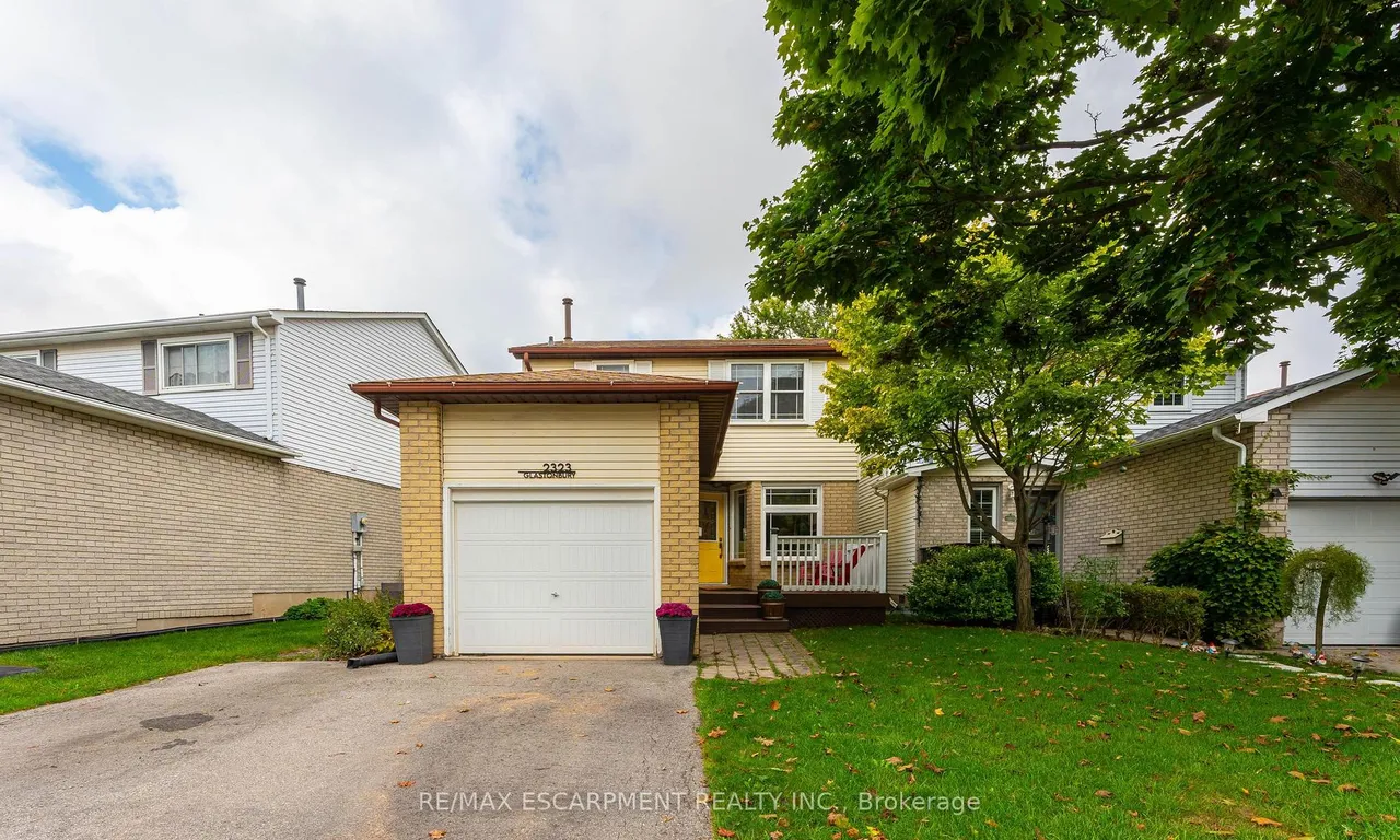 2323 Glastonbury Rd, Burlington, ON L7P 4L7