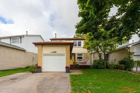 2323 Glastonbury Rd, Burlington, ON L7P 4L7