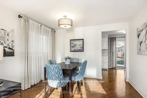 868 Cabot Tr, Milton, ON L9T 3S8