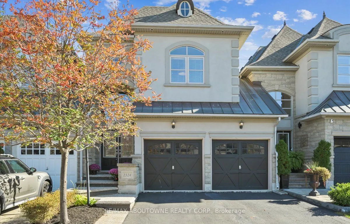 2324 Wuthering Heights Way, Oakville, ON L6M 0E8