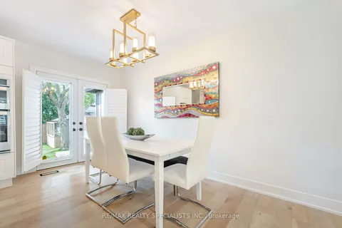 136 Boxley Rd, Burlington, ON L7L 4S1