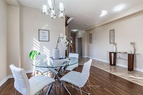 26 CLEARFIELD Dr, Brampton, ON L6P 3L5