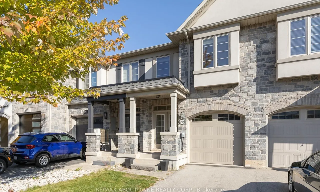 2404 Whistling Springs Cres, Oakville, ON L6M 0C3