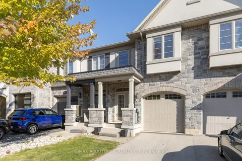 2404 Whistling Springs Cres, Oakville, ON L6M 0C3