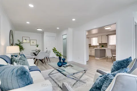 1255 Forestwood Dr, Mississauga, ON L5C 1J2