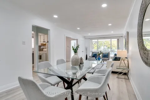 1255 Forestwood Dr, Mississauga, ON L5C 1J2