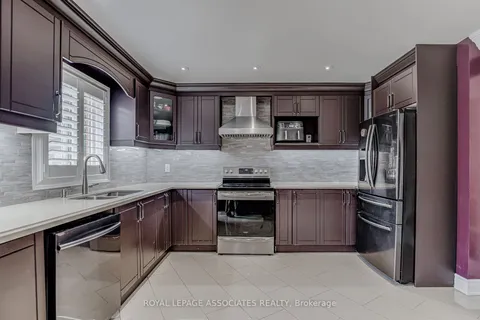 9 Weston Downs Ave, Toronto, ON M9N 3Z5