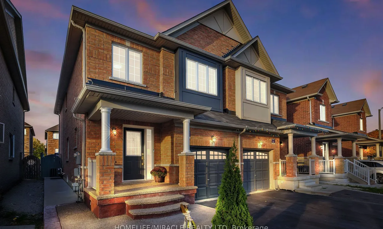 8 Delport Clse, Brampton, ON L6P 3T3