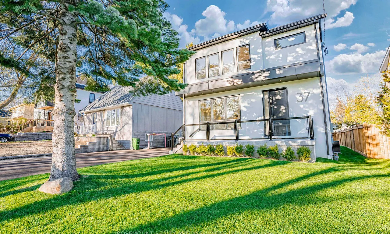37 Radlett Ave, Toronto, ON M8W 4N1