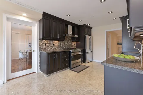 2857 Termini Terr, Mississauga, ON L5M 5S3