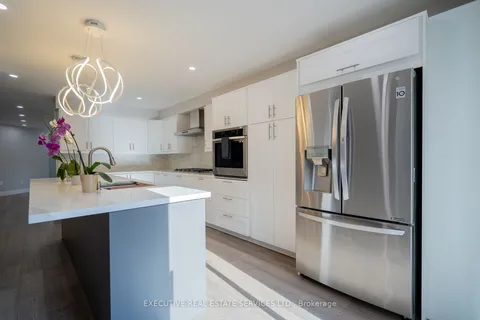 13 Fallstar Cres, Brampton, ON L7A 2J5