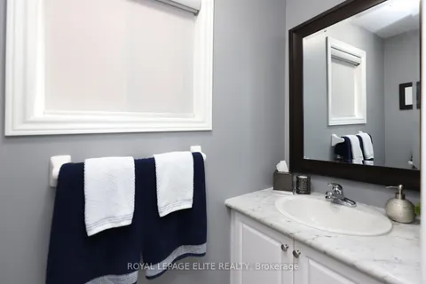5329 Roadside Way, Mississauga, ON L5M 0H9