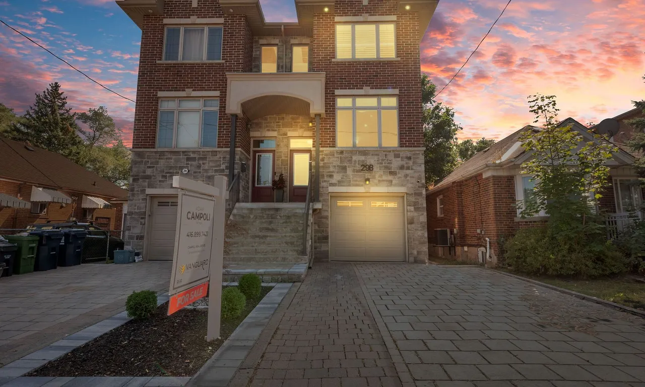 29B East Dr, Toronto, ON M6N 2N8
