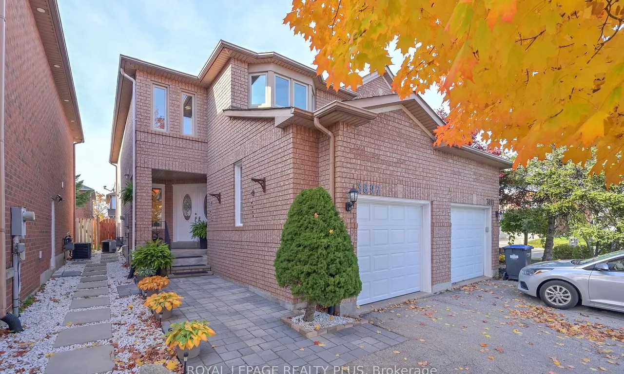 3897 Honey Locust Tr, Mississauga, ON L5N 6X4
