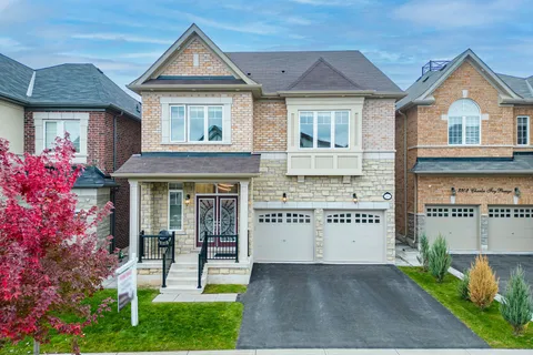 3298 Charles Fay Pass, Oakville, ON L6M 5K1