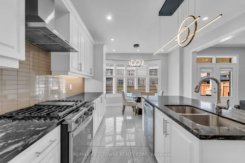 3298 Charles Fay Pass, Oakville, ON L6M 5K1