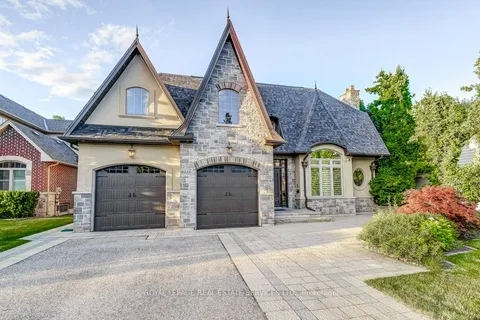 1035 Truman Ave, Oakville, ON L6H 1Y7