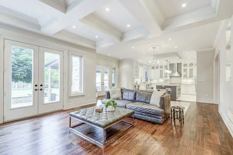 1035 Truman Ave, Oakville, ON L6H 1Y7