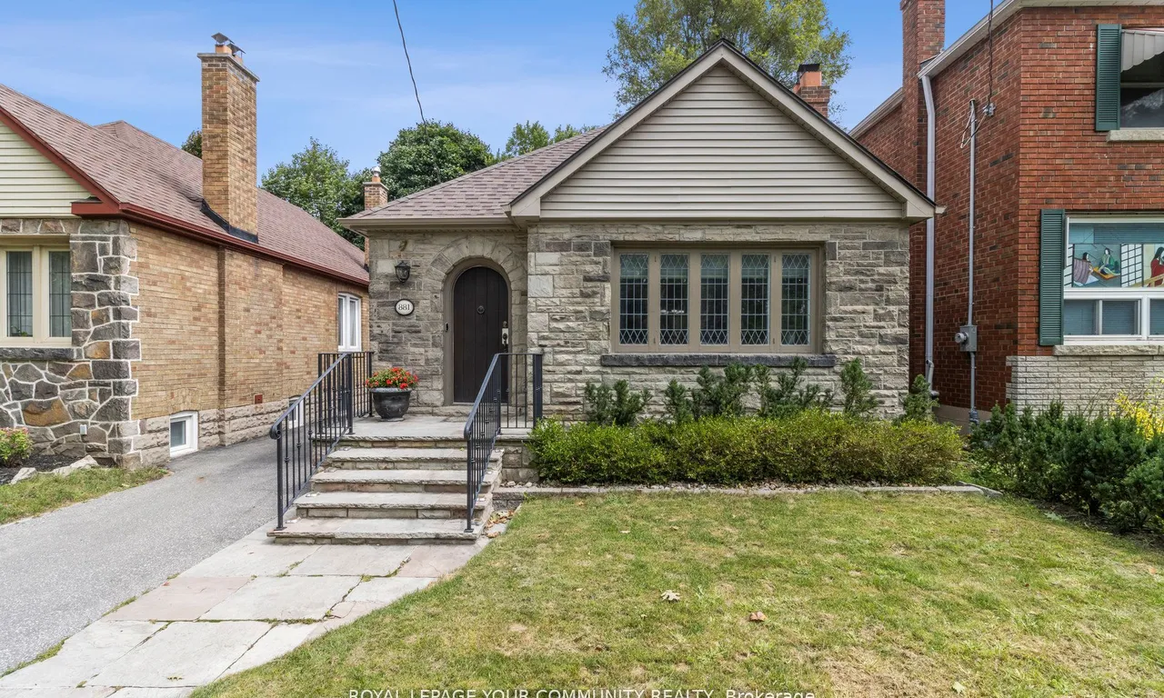 881 Royal York Rd, Toronto, ON M8Y 2V5