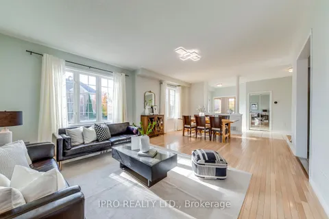 270 Sherwood Rd, Milton, ON L9T 7C3