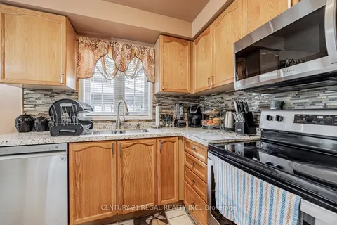 13 Corvette Crt, Brampton, ON L7A 2H7